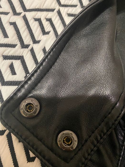 Дамско яке GUESS