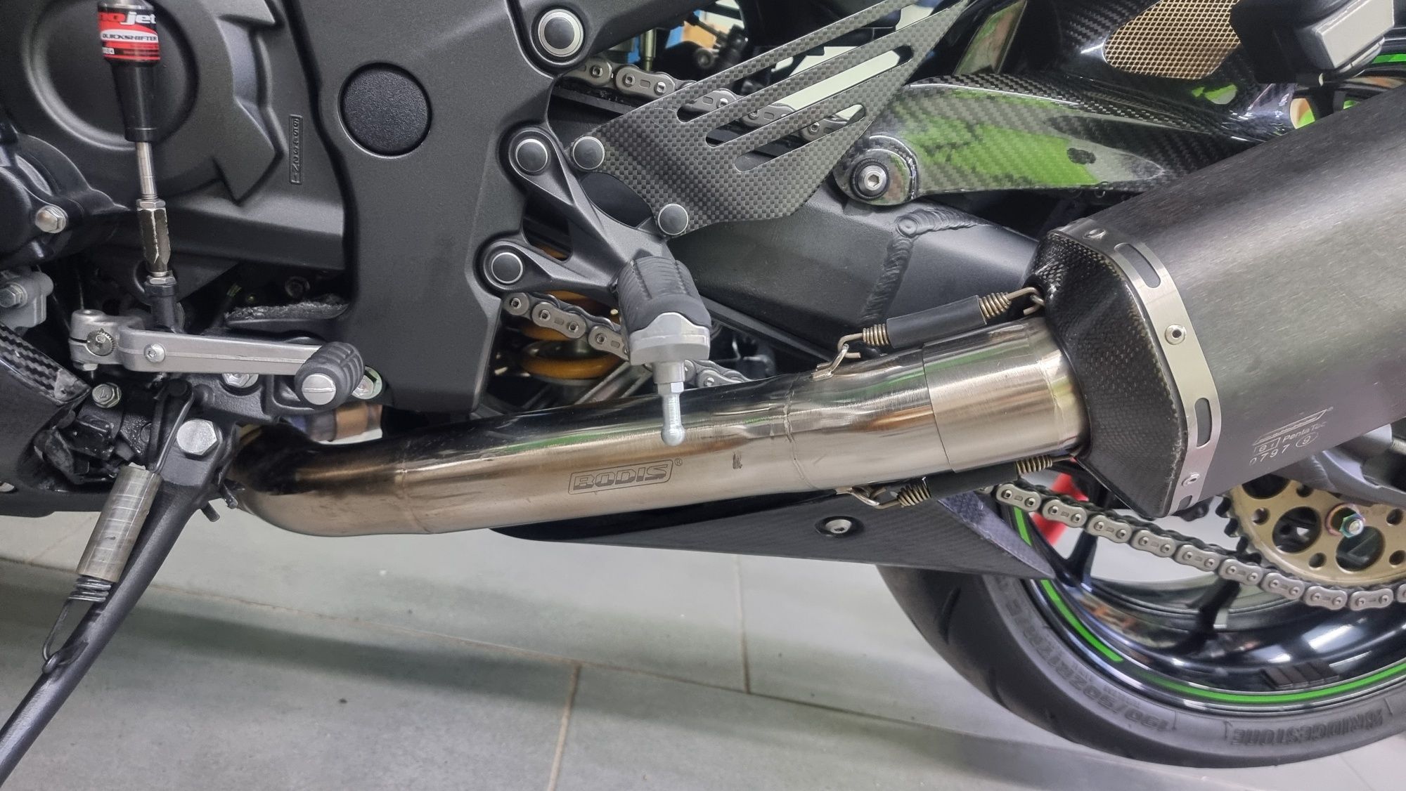 Kawasaki zzr1400 ауспуси BODIS