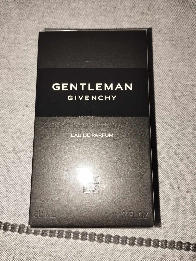 Givency парфюми 60 и 200 мл.