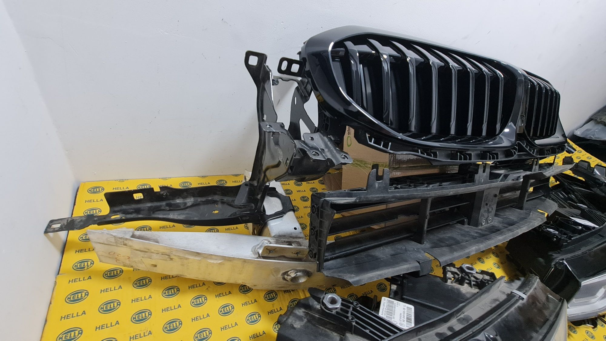 Far aripa armatura bara grila trager suport BMW 3 g20 g21