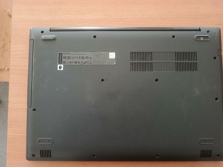Nouttbuk Lenovo ideapad 330-15IGM