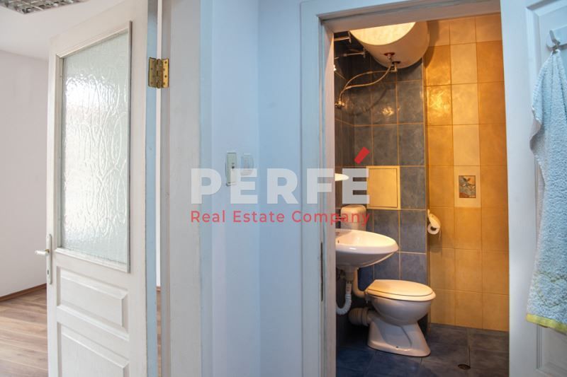 Дава се под наем Двустаен апартамент в Бургас, Център - 65 кв.м за 350 € - Снимка #7