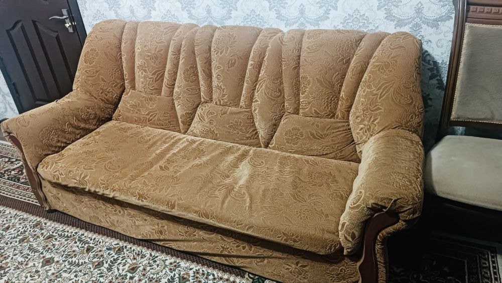 Продается диван и кресло!