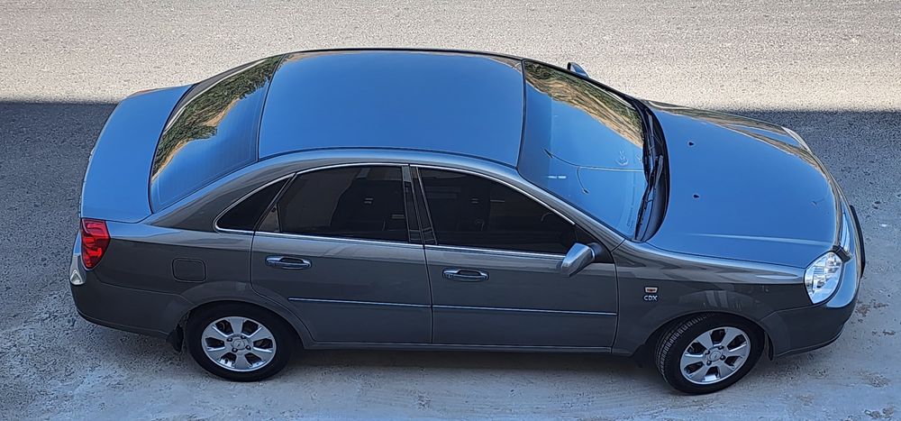Lacetti 2012 sotiladi