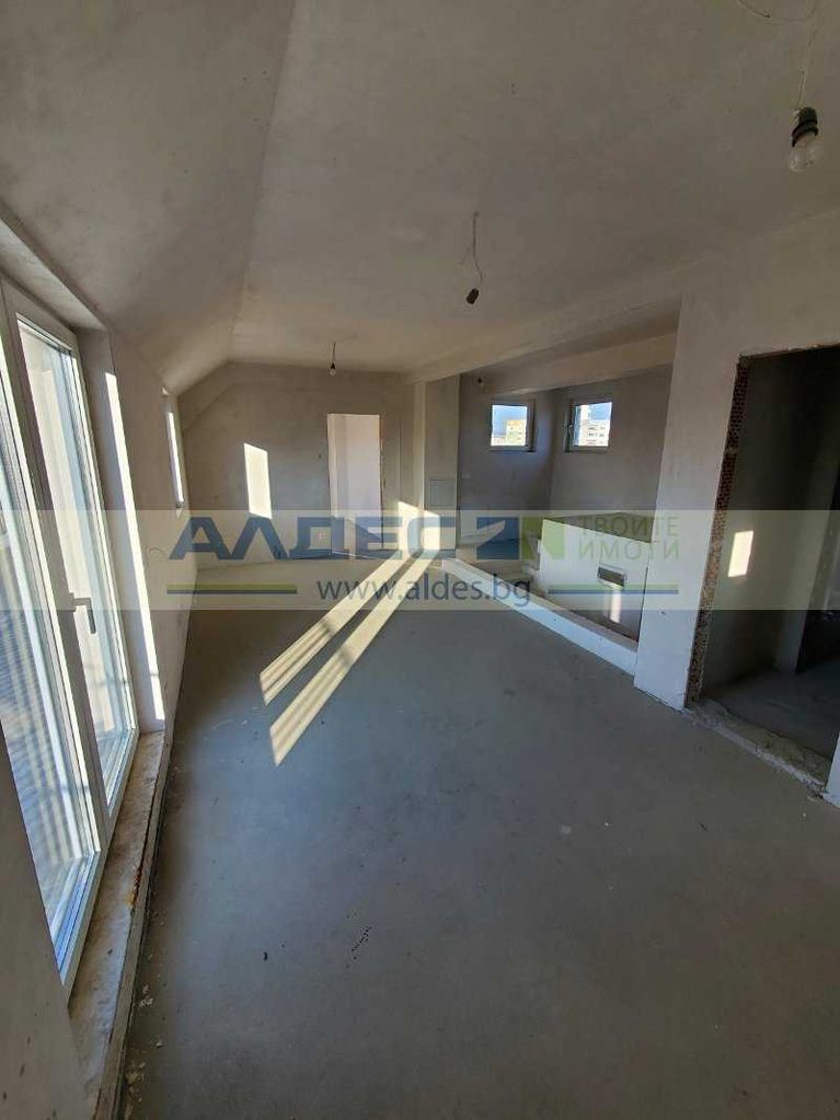 Продава се Двустаен апартамент в София, Надежда 4 - 174 кв.м за 996 €/кв.м - Снимка #3