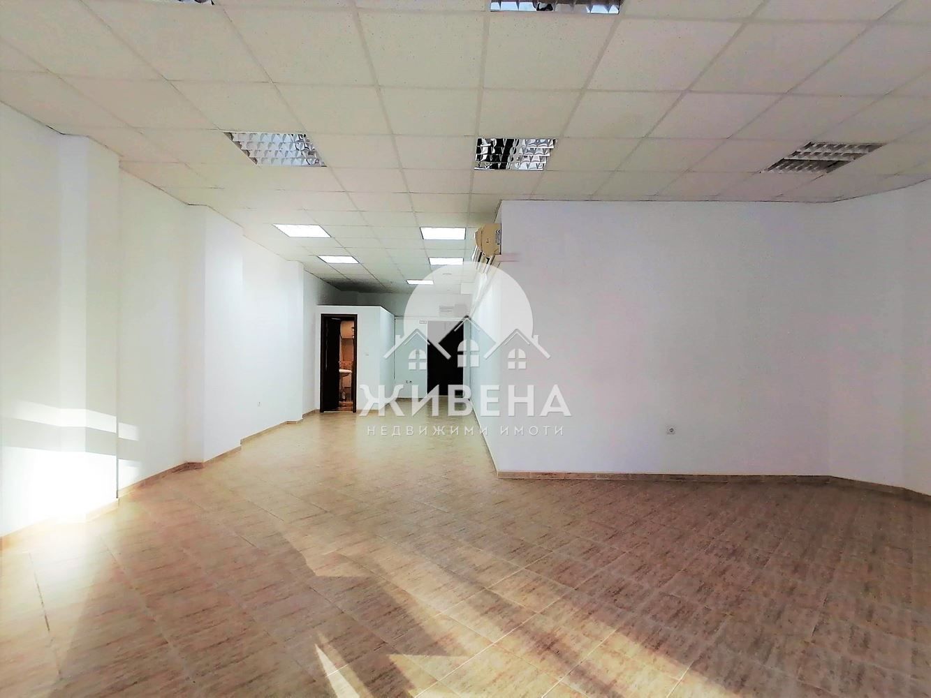Магазин/ офис под наем - 75 кв.м, кв. Левски, Варна