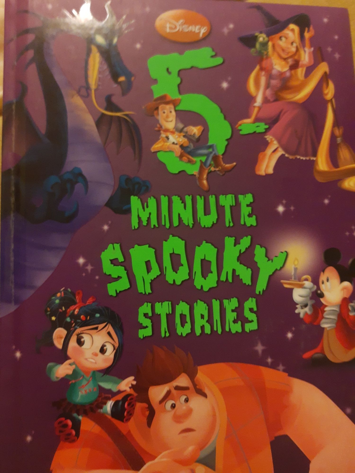 Книга disney 5-minute spooky stories