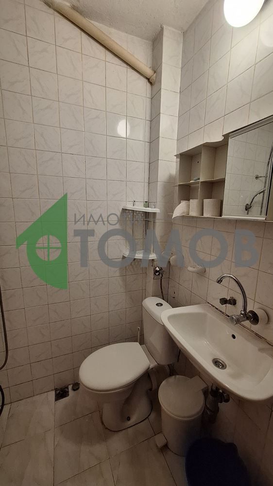 Тристаен апартамент под наем в Централната градска част
