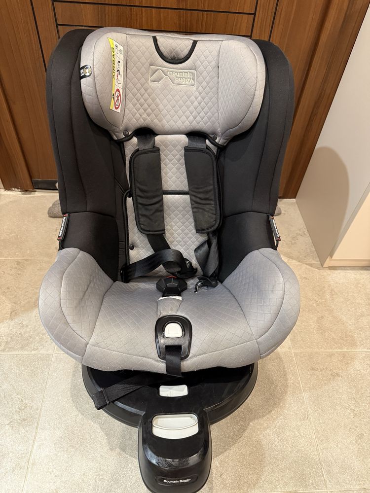Столче за кола Mountain Buggy 0-18кг. ISOFIX