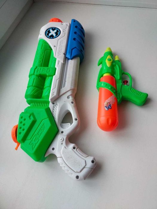 Водяной пистолет (бластер) 2 шт