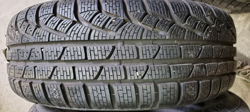 205/55/17 PIRELLI Runflat 4бр