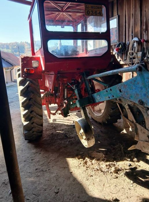 Vând tractor agricol U650.Pentru detalii ma puteti contacta
