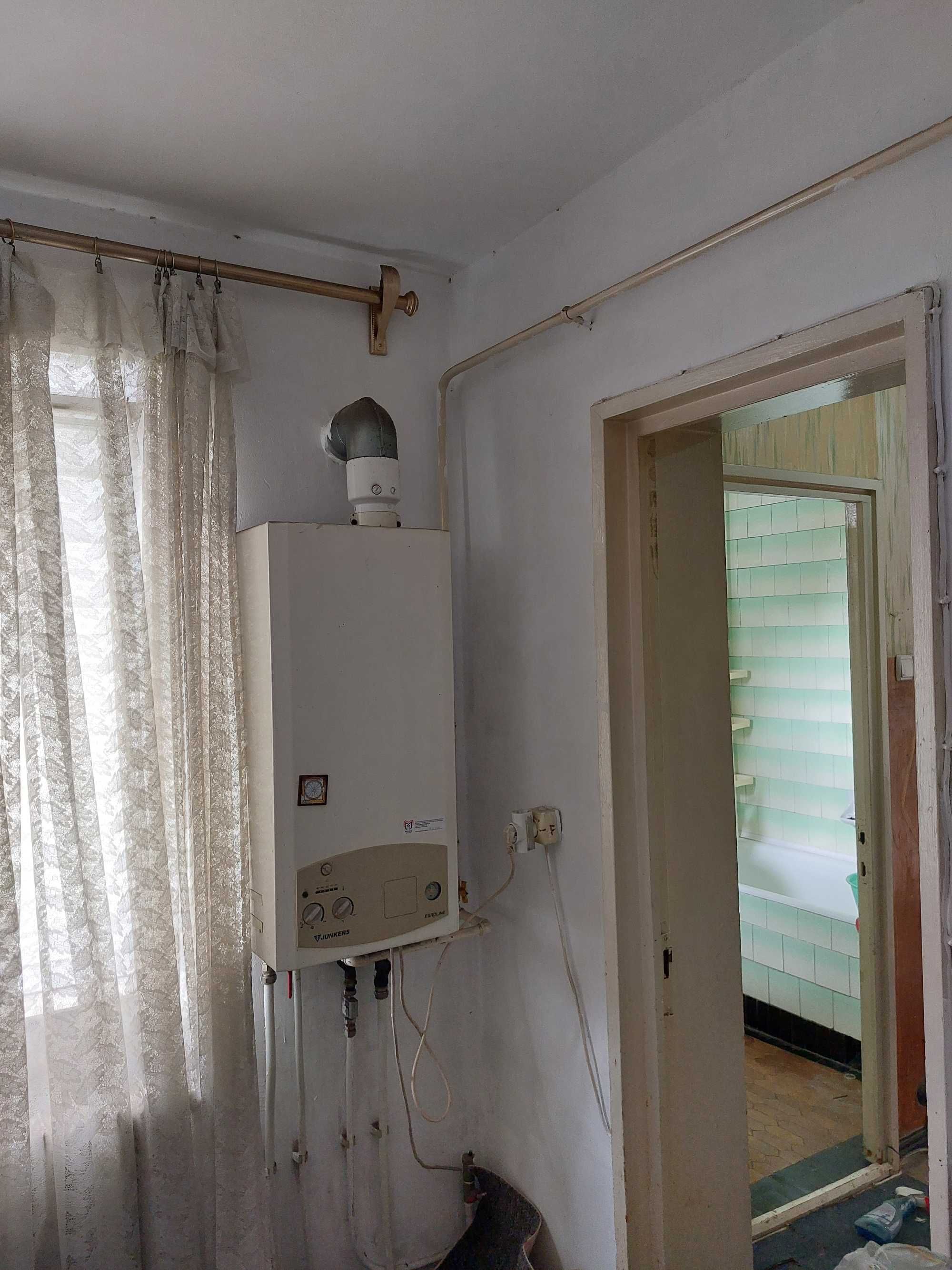 Apartament 3 camere, lângă Facultatea de chimie