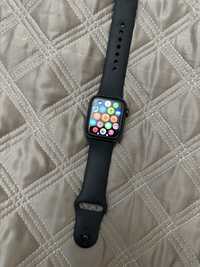 Apple Watch SE в отличном состоянии 40 mm