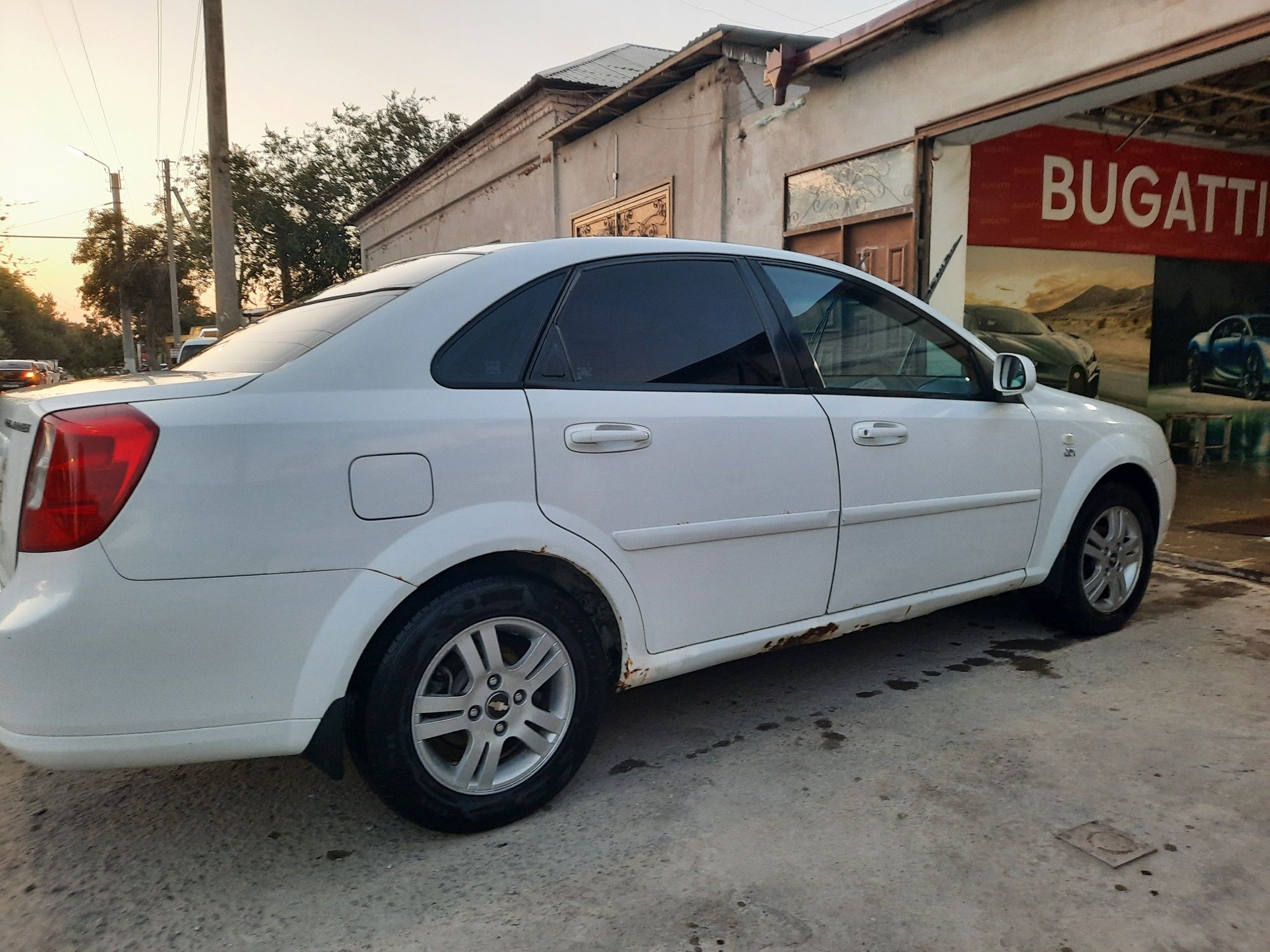 Lasetti 1.8 2009