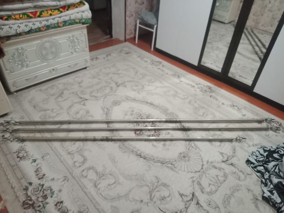 Карнизы железные.