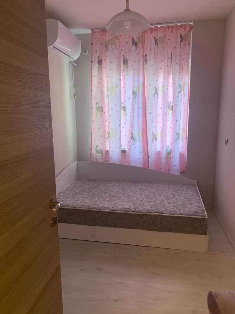 Дава се под наем Четиристаен апартамент в Пловдив, Център - 110 кв.м за 650 € - Снимка #11