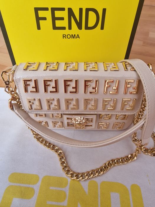 Geanta piele naturala Fendi, editie limitată, saculet, certificat,card