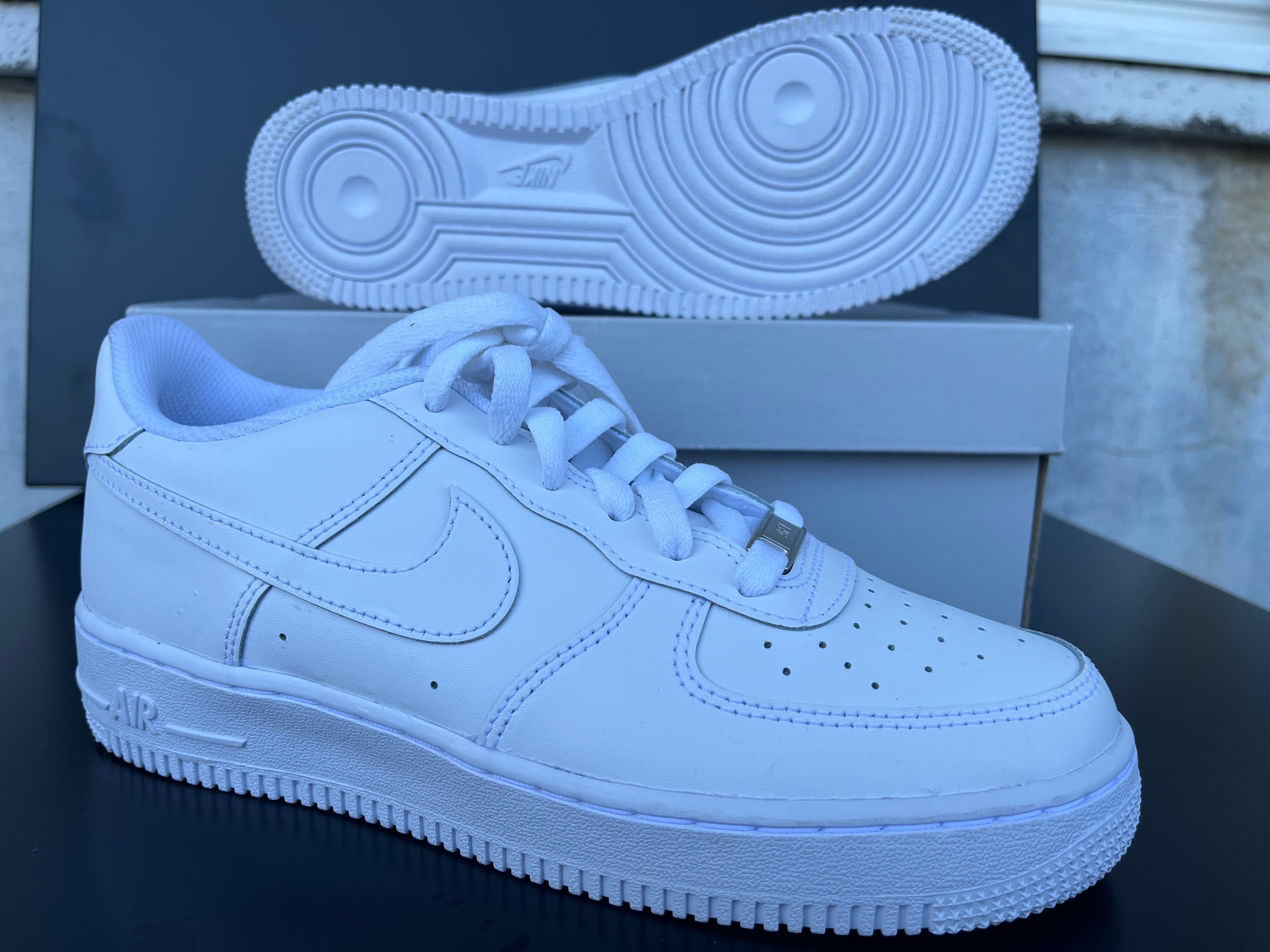 Nike Air Force 1 ( номер 40)