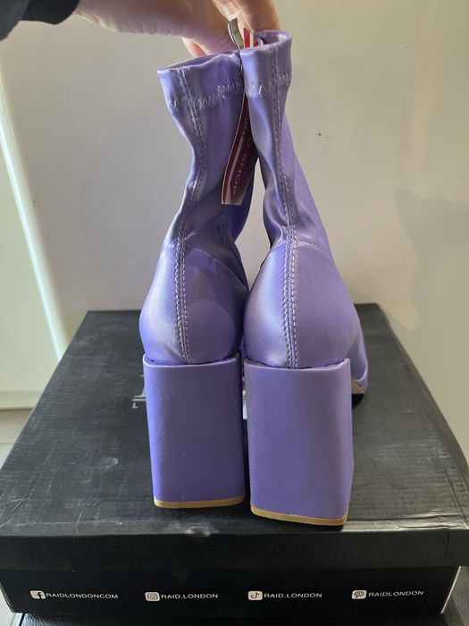 Дамски сатенени боти Raid номер 42