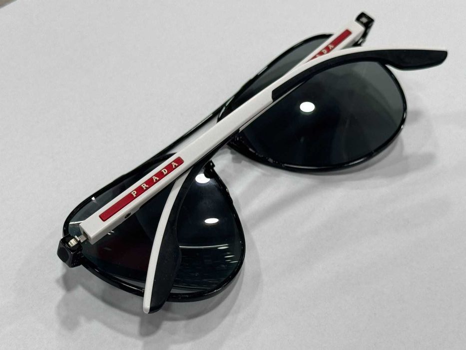 Слънчеви очила Prada