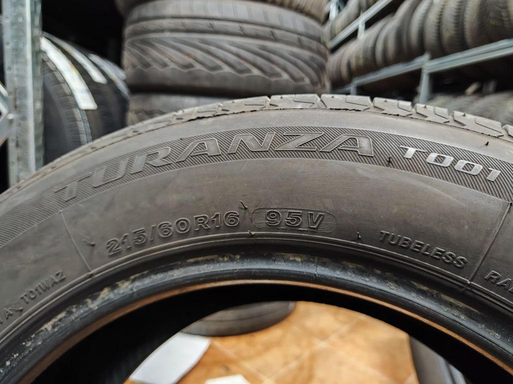 215 60 16 Bridgestone Turanza T001