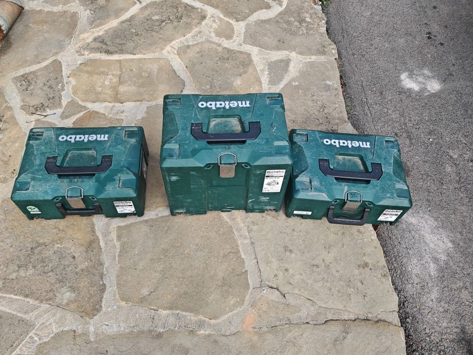 Продавам акумулаторен ъглошлайф  metabo