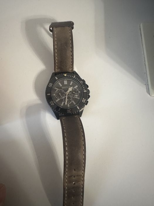 Ceas Sector curea piele