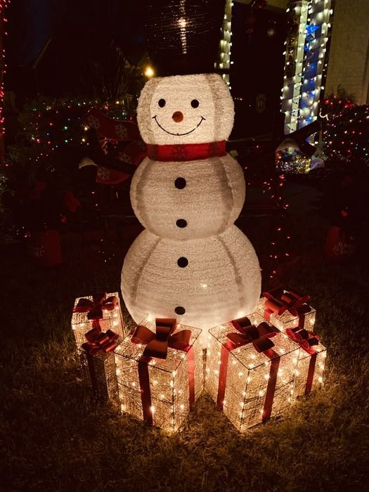 Vând figurine instalații