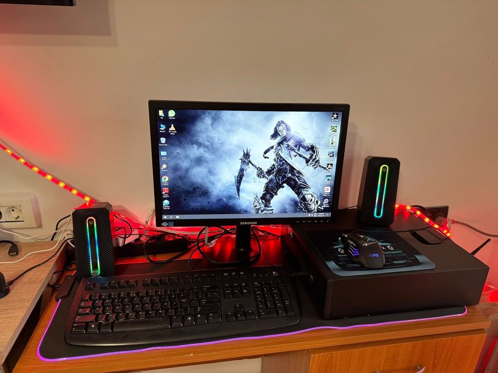 PC, volan gaming cu pedale și schimbator și ps 4 slim cu 4 jocuri