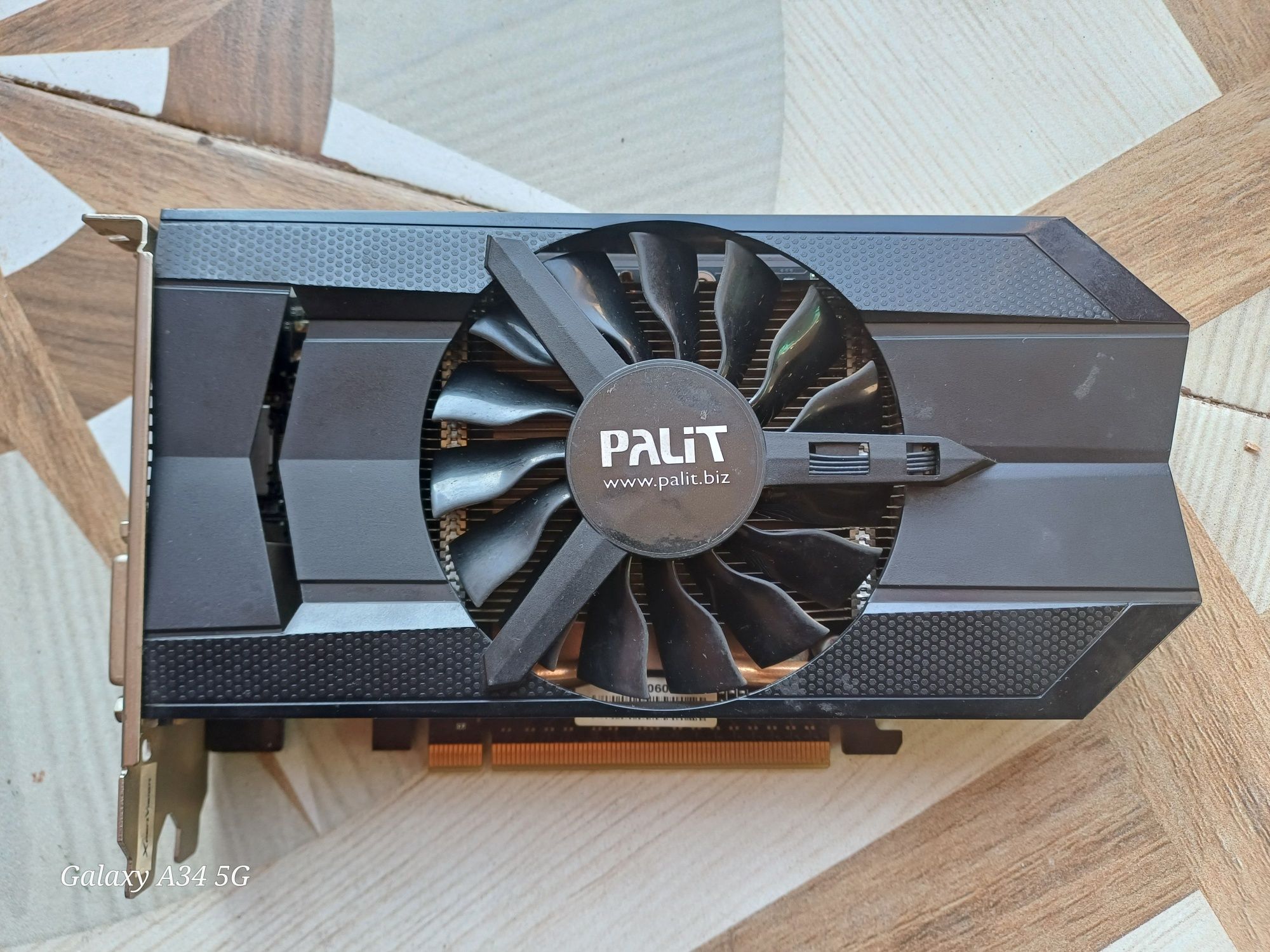 Продавам видео карта GTX660