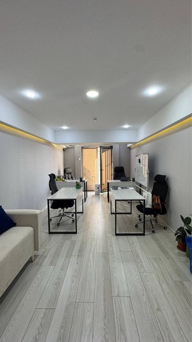 Аренда под офис Аэропорт Корзинка 30м2 С мебелью и техникой БЦ, 700$
