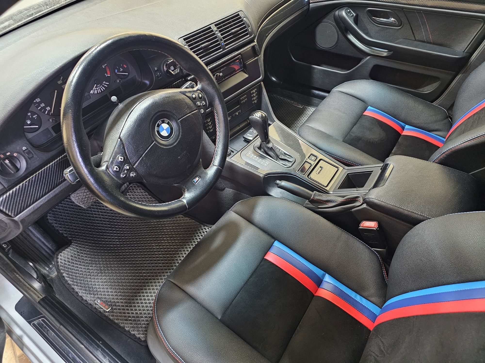 BMW E39 Sotiladi