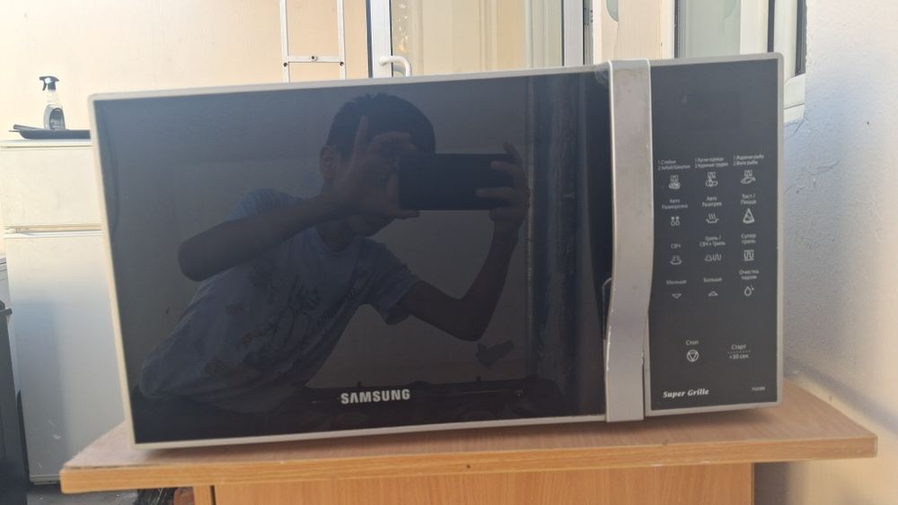 Срочно продаётся микрорайоновая печь Samsung