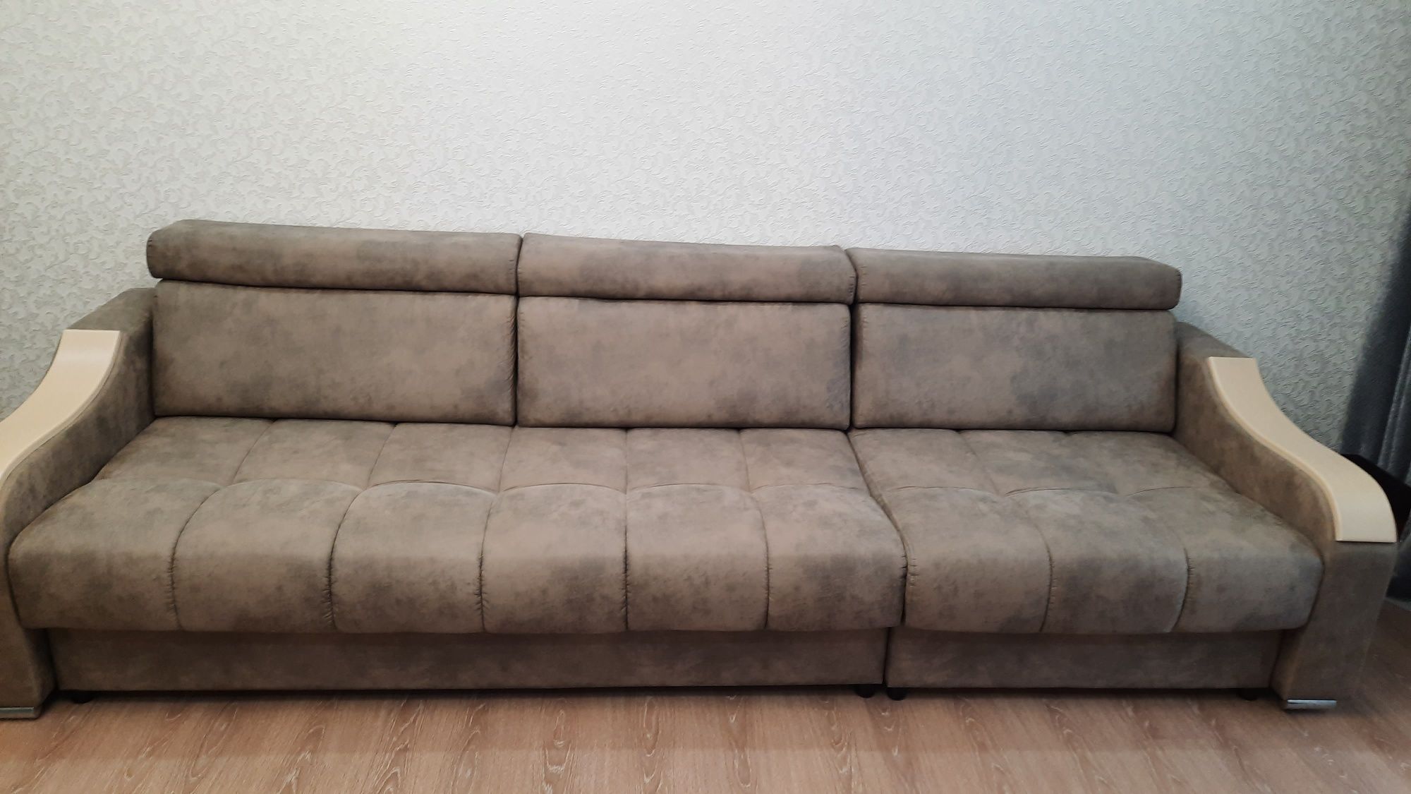Продам современный диван