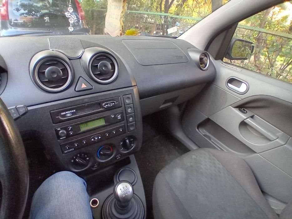 Vand Ford Fiesta 1.6 16 V pentru Rabla sau mers pe câmp
