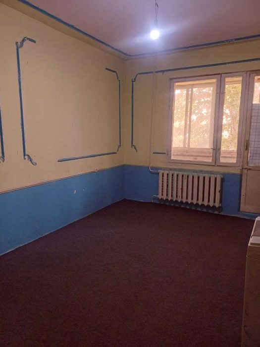 Юнусабад-12  «ТУРКИСТОН»,  2-комнатная, ПУСТАЯ. Семейным ЗАГС.