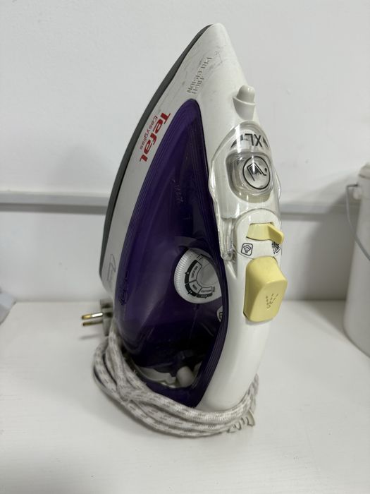 Продается утюг Tefal