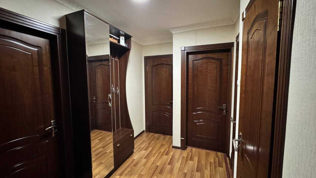 Продаю свою 4 комнатною квартиру на Думбрабаде Возможно Ипотека (+ 5%)