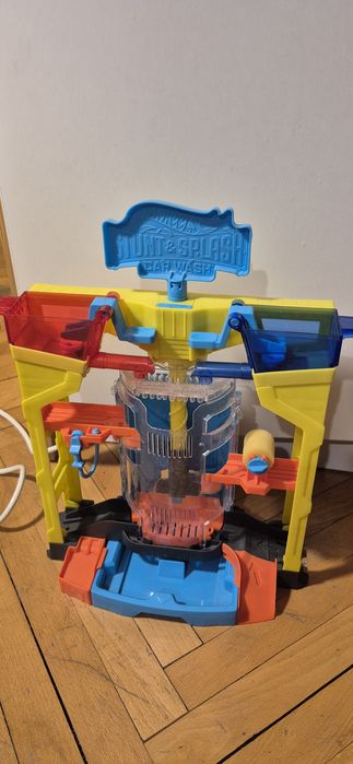 Set de joaca, Hot Wheels, Stunt splash, spalatorie auto