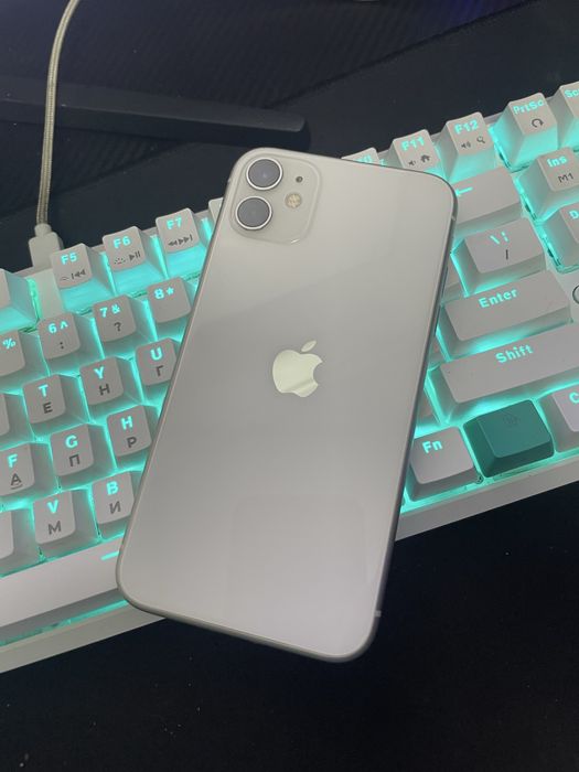 Продам Айфон 11 128гб
