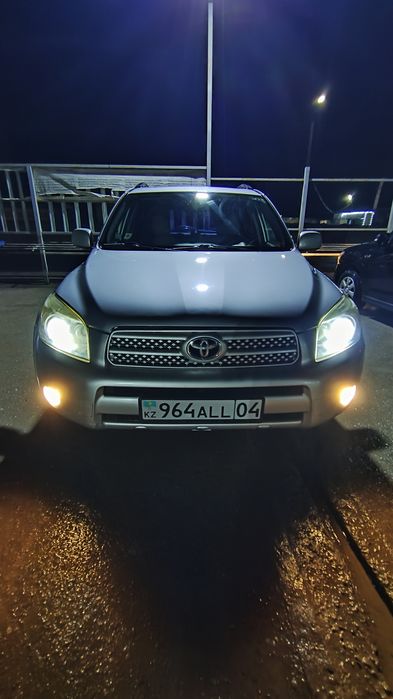 Продам Toyota Raf 4