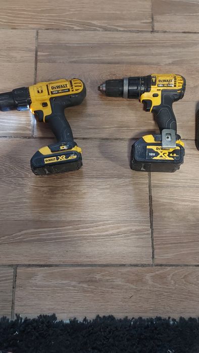 Vând două bormașini dewalt