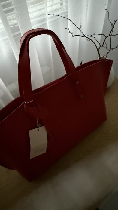 Луксозна Италианска Чанта от Естествена Кожа,