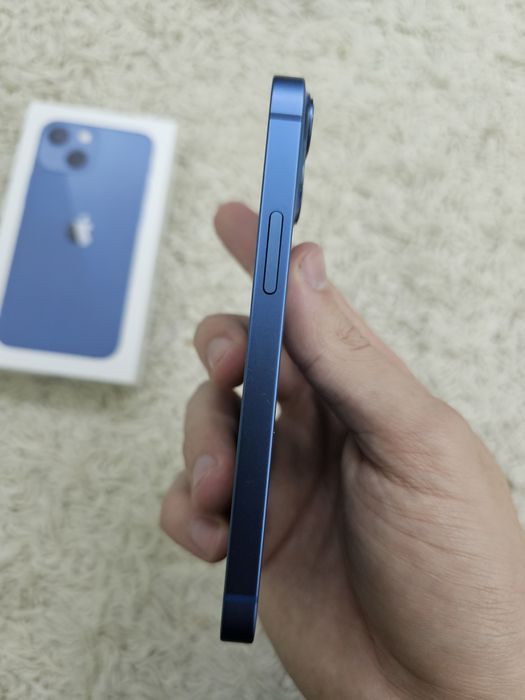 iPhone 13 mini много запазен!