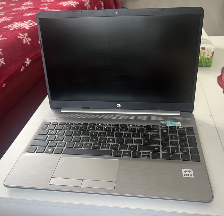 Laptop HP250G8 I5 ; 256 GB
