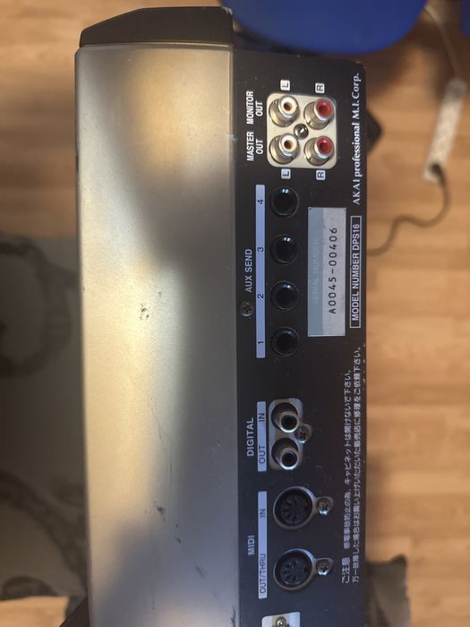 AKAI Digtal record studio 16