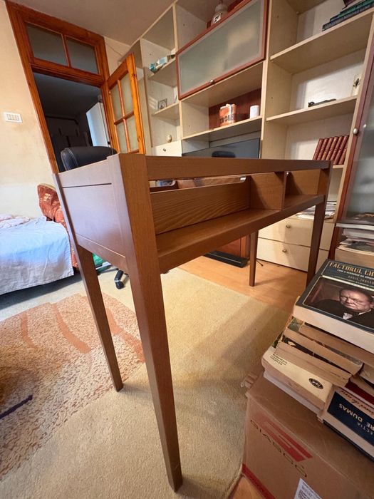 Vand masa de dormitor