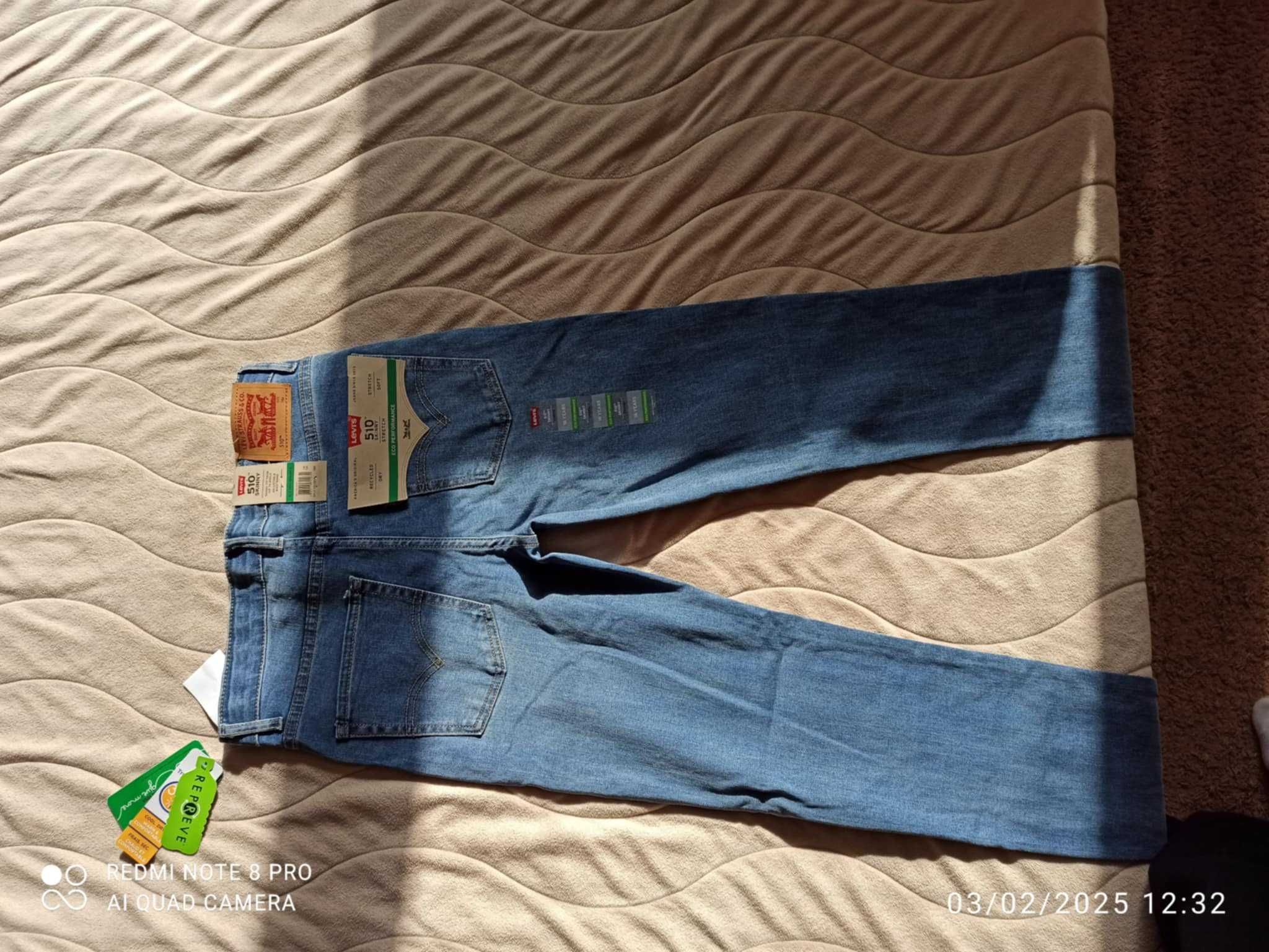 Дънки Levis нови