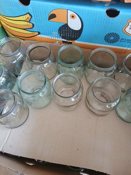 Продавам буркани Омния 800гр